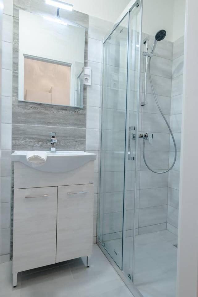 Brand New Studio With Aircon In The Center Budapeste Exterior foto